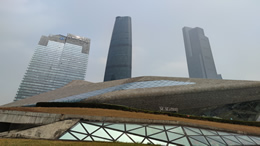 都市情感剧《追爱家族》于27日晚在江苏卫视开播